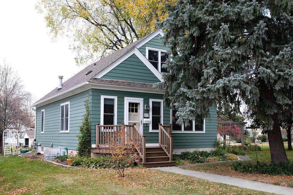 202 6th Street - Photo 1