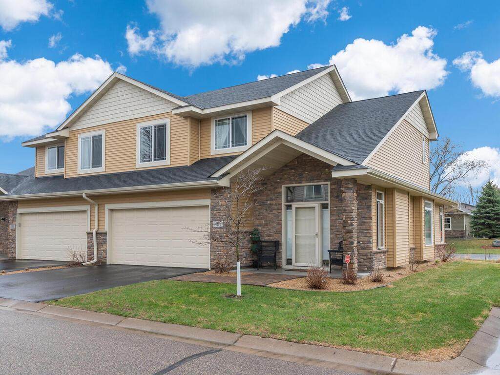 407 Aqua Circle - Photo 1