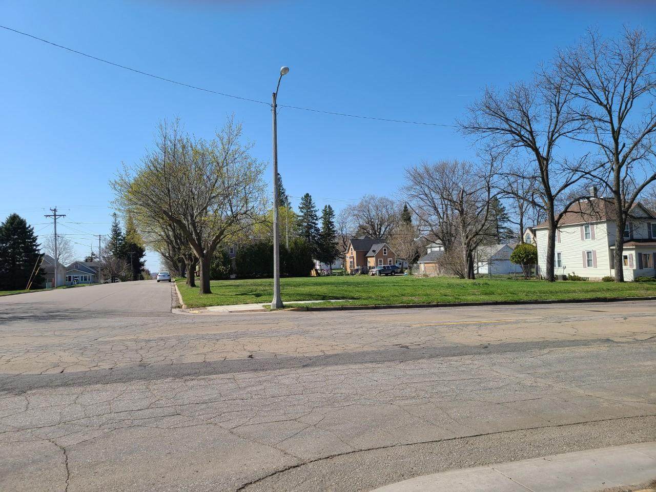 403 5th Avenue - Photo 1