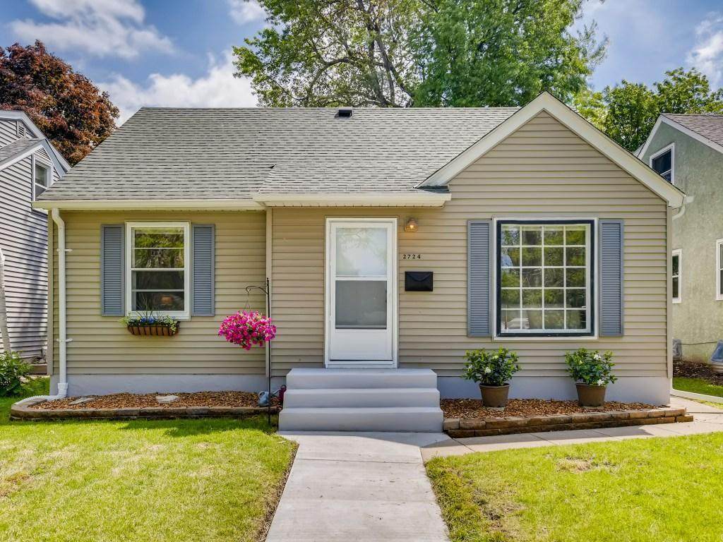 2724 Abbott Avenue - Photo 1