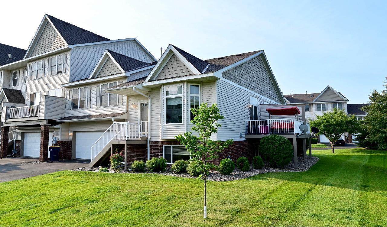 20707 Hampshire Way - Photo 1