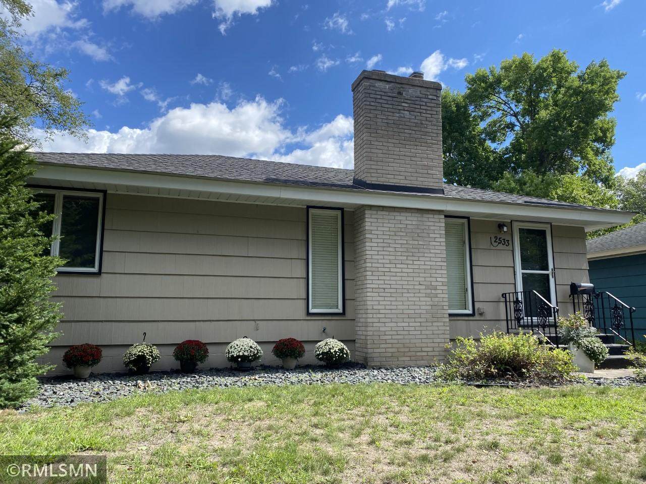 2533 Oregon Avenue - Photo 1