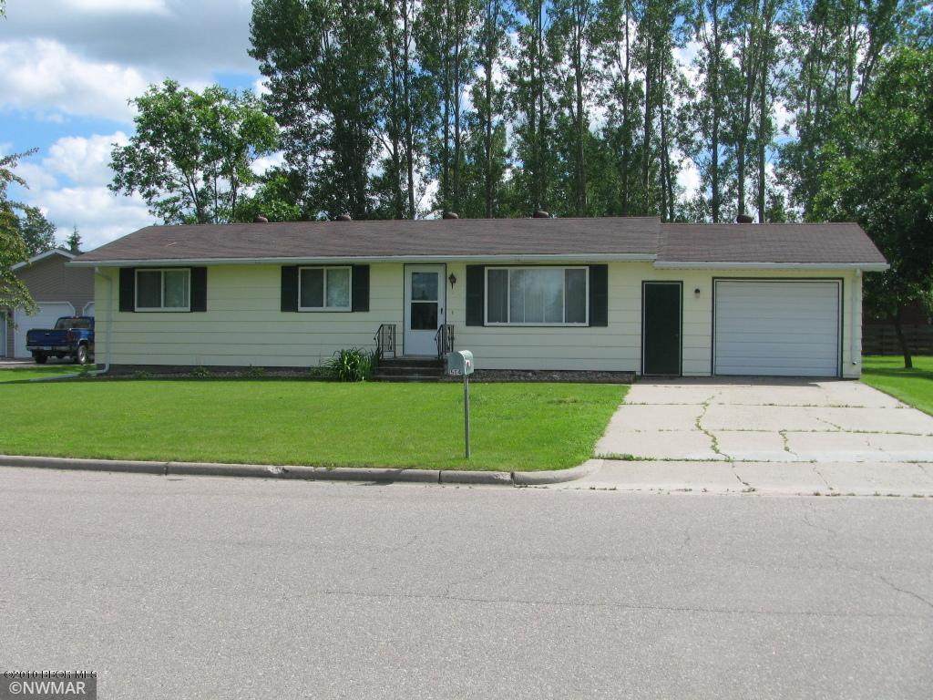 504 9TH Street - Photo 1