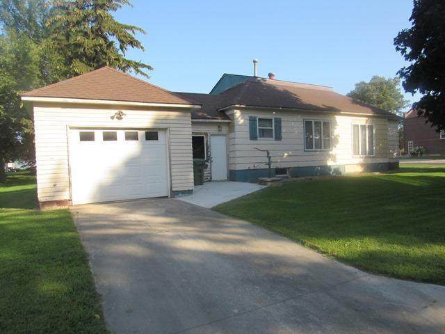 323 8th Street - Photo 1
