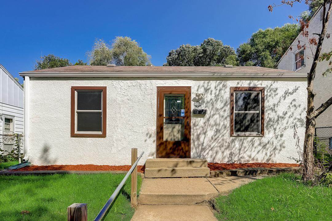 1625 Bush Avenue - Photo 1