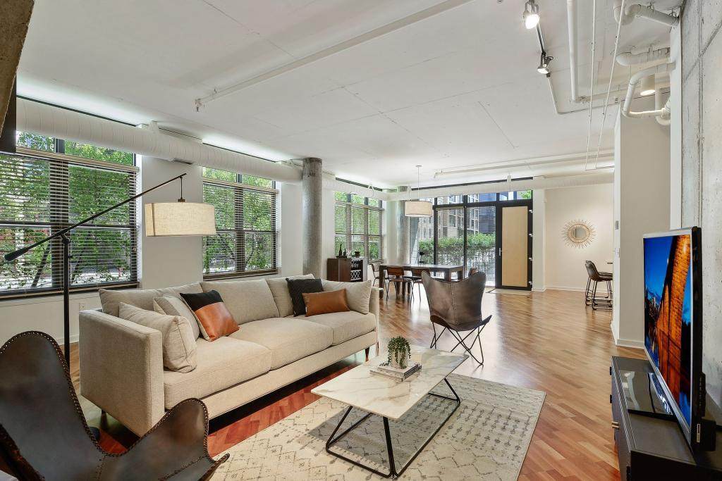 200 Park Avenue - Photo 1