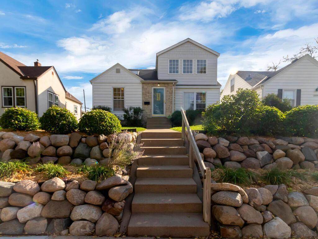 1843 Benjamin Street - Photo 1