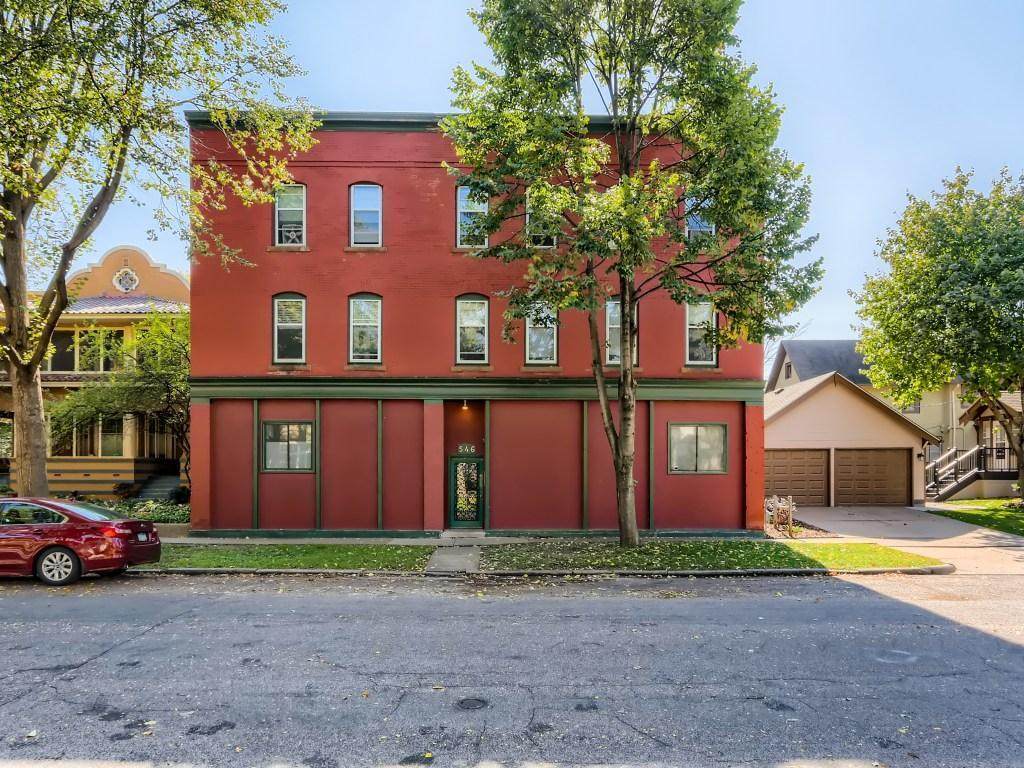 546 Laurel Avenue - Photo 1
