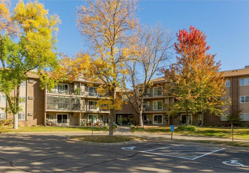 3850 Plymouth Boulevard - Photo 1