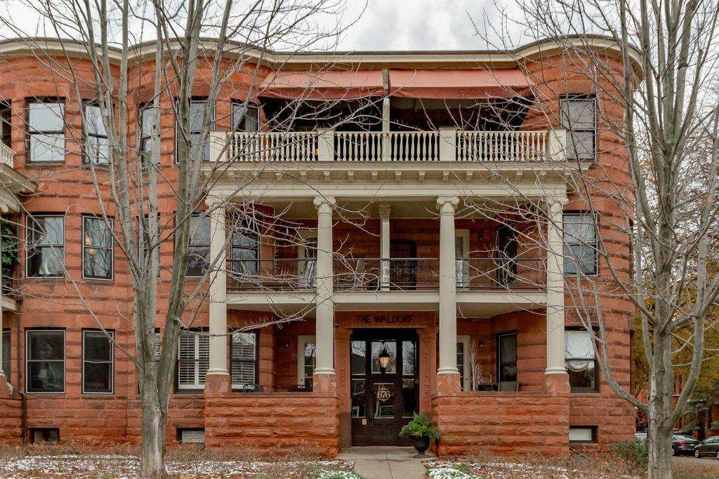 676 Summit Avenue - Photo 1