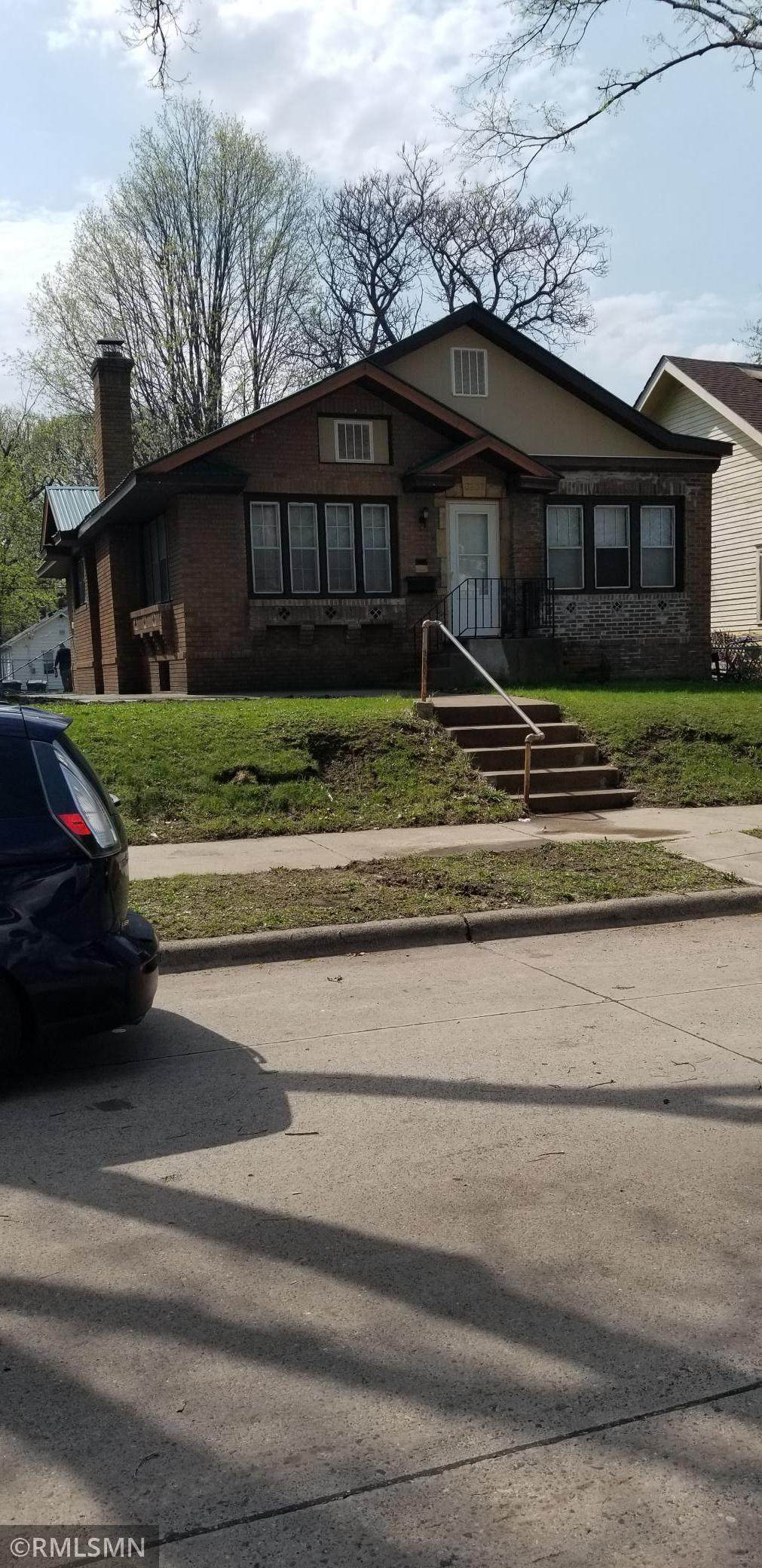 3237 Sheridan - Photo 1