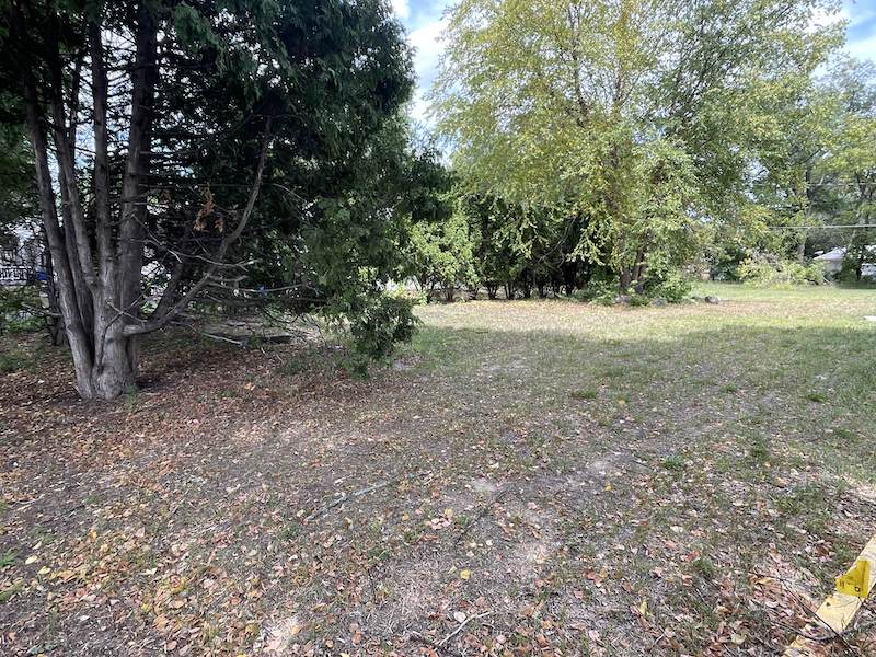 750 Chatsworth Street - Photo 1