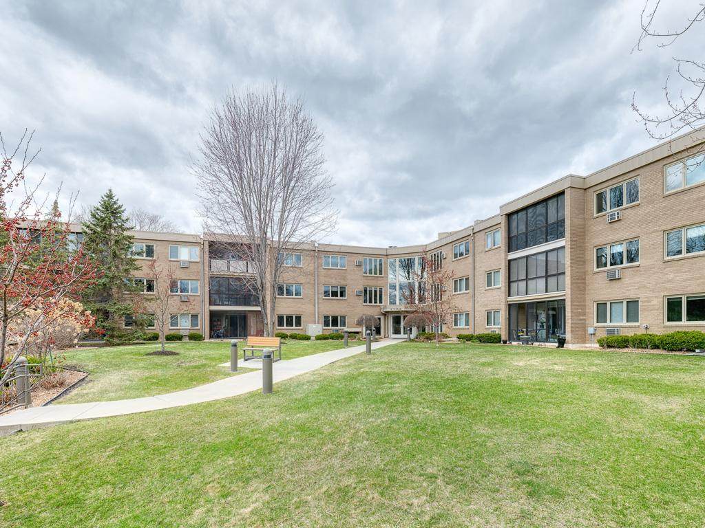 4360 Brookside Court - Photo 1