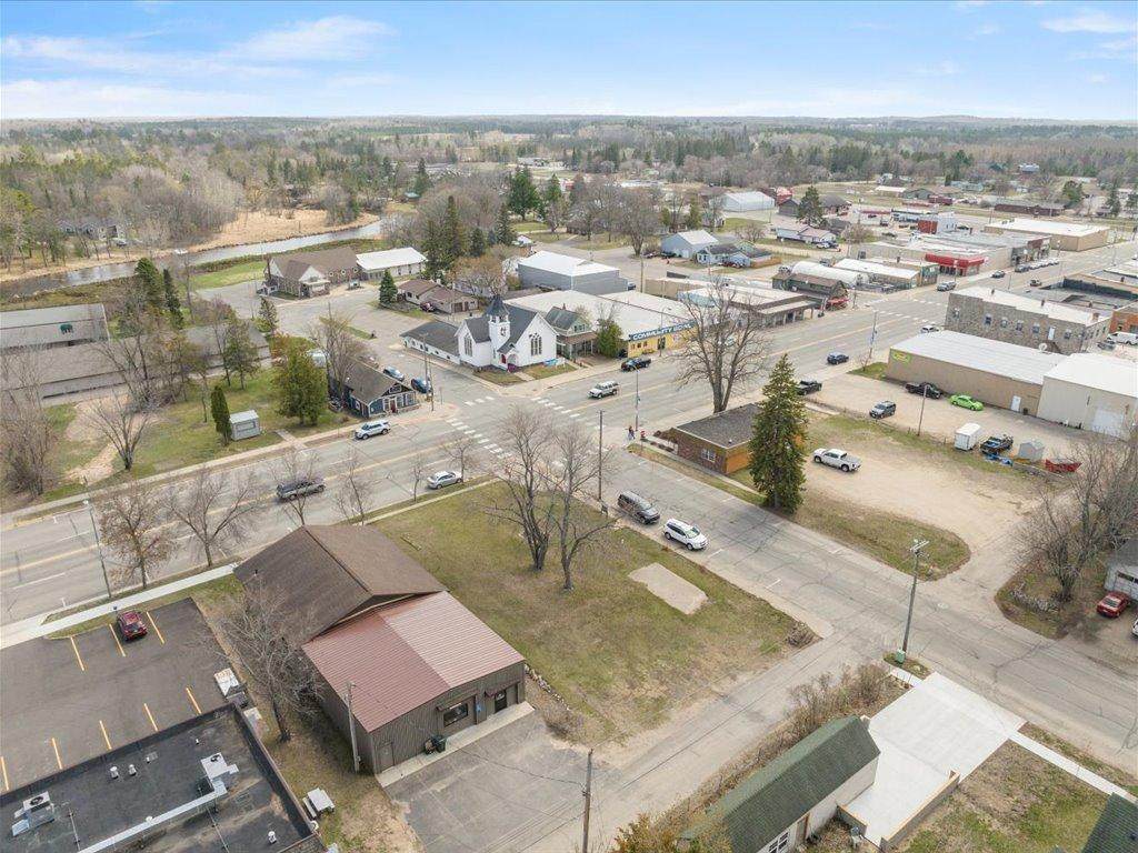 403 Barclay Avenue - Photo 1