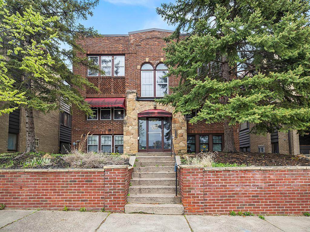 580 Snelling Avenue - Photo 1