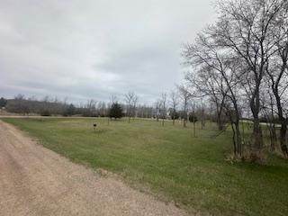 362 Woodsedge Road - Photo 1