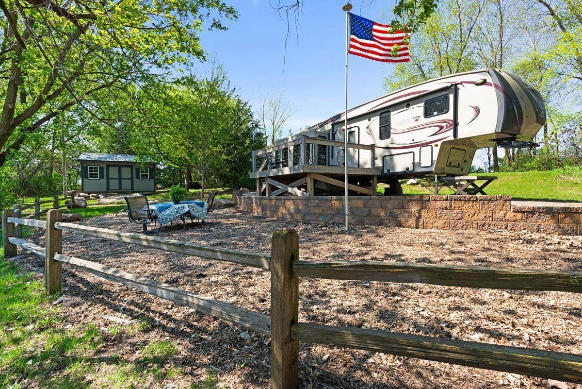 1010 33rd Street - Photo 1