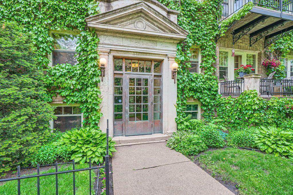2517 Humboldt Avenue - Photo 1