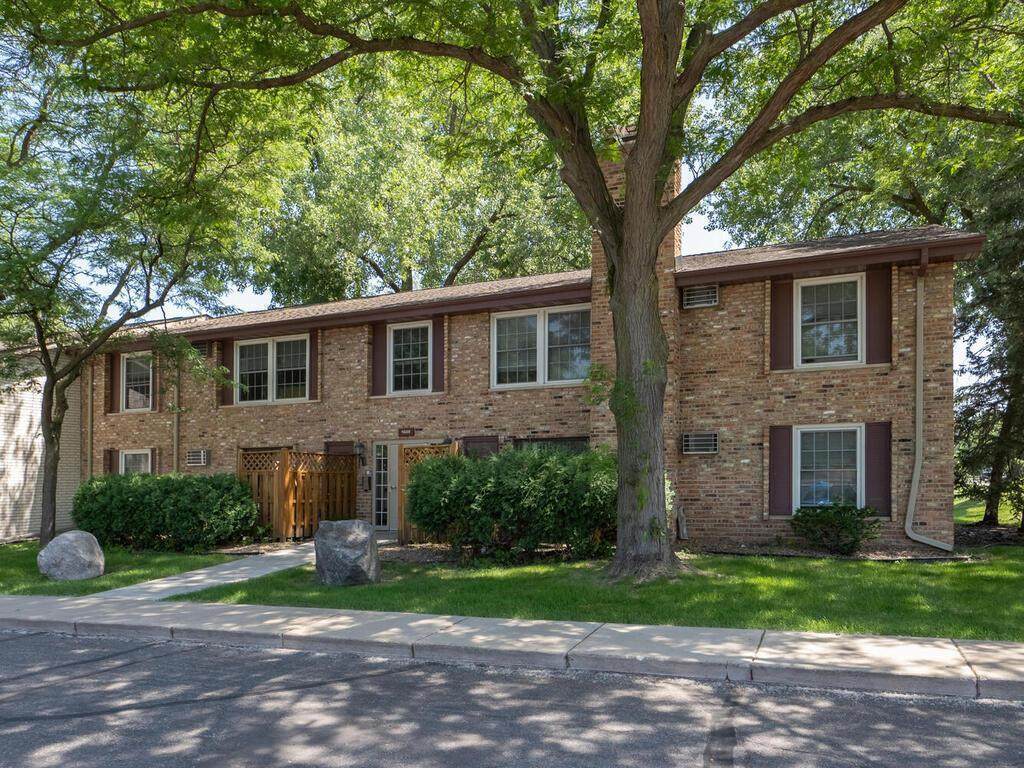 4600 Cedar Lake Road - Photo 1