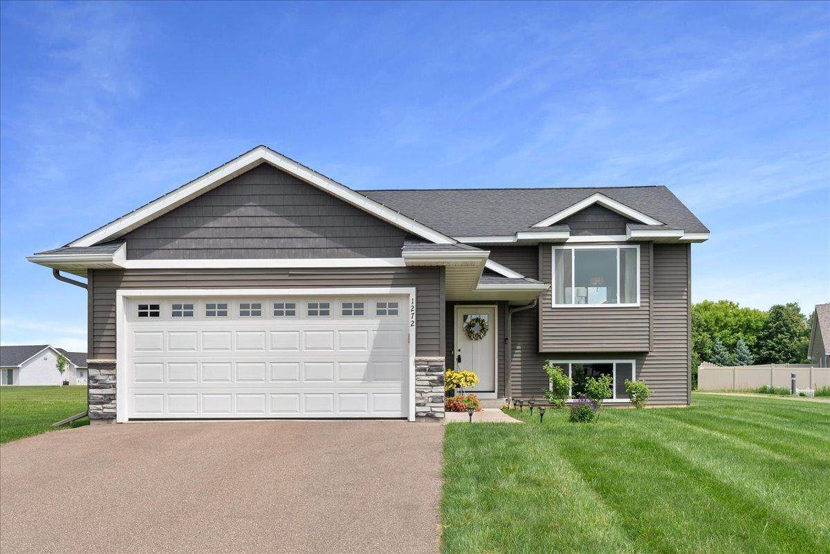 1272 Pheasant Run - Photo 1