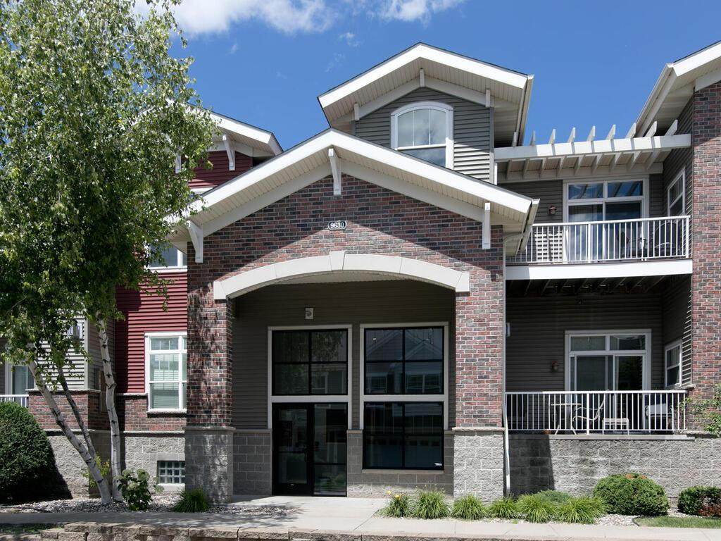 9630 Independence Circle - Photo 1
