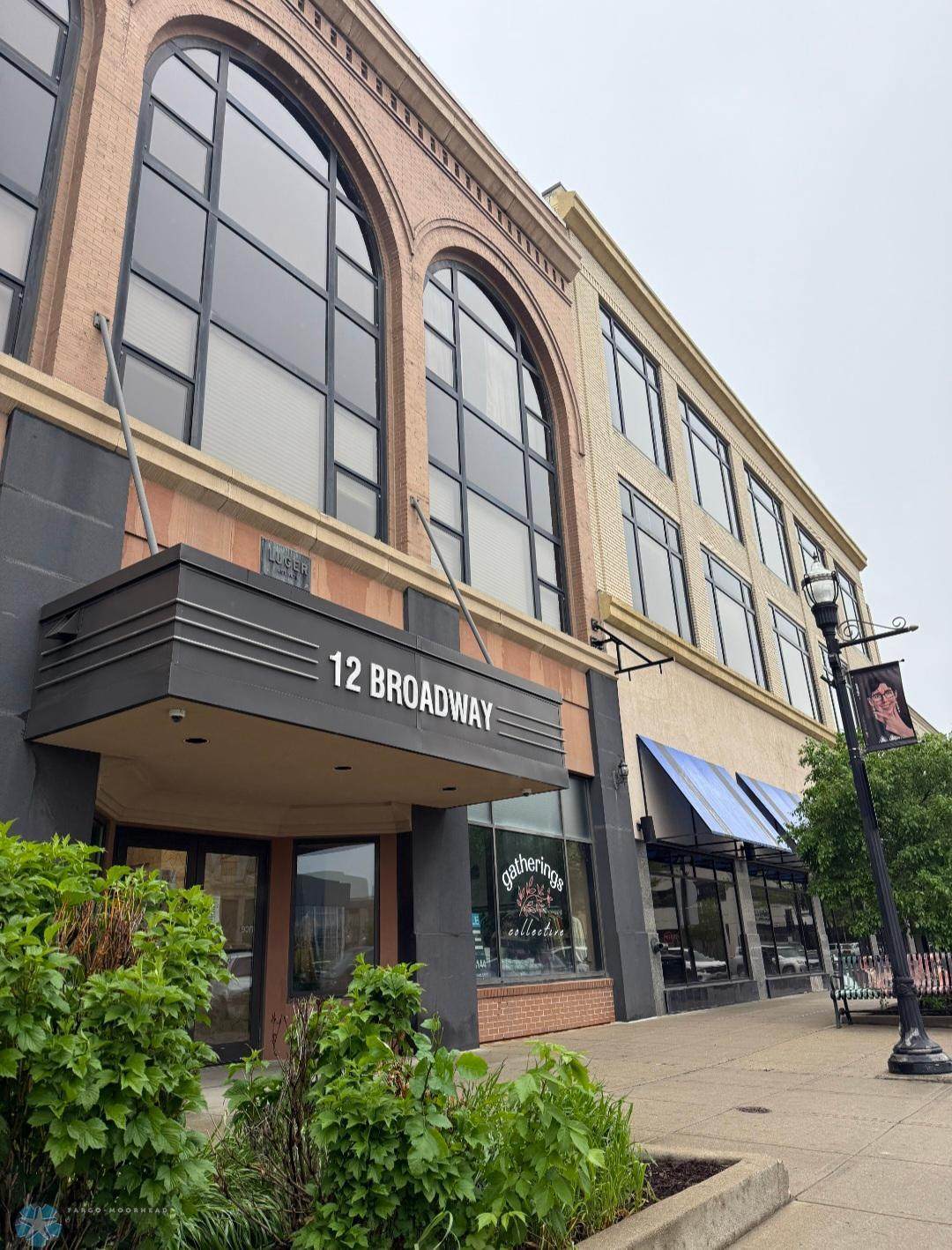 12 Broadway - Photo 1