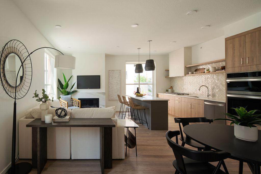 7 West Drive - Photo 1