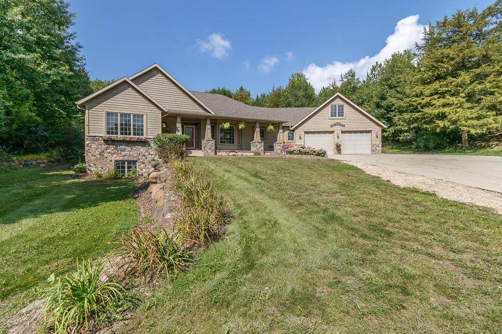 124 Jay Street - Photo 1