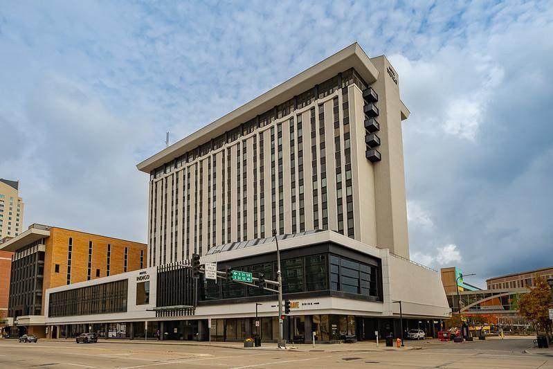 220 Broadway Avenue - Photo 1