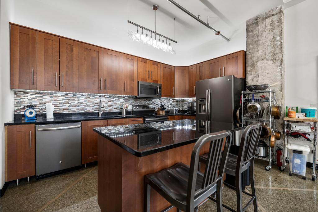 350 Saint Peter Street - Photo 1