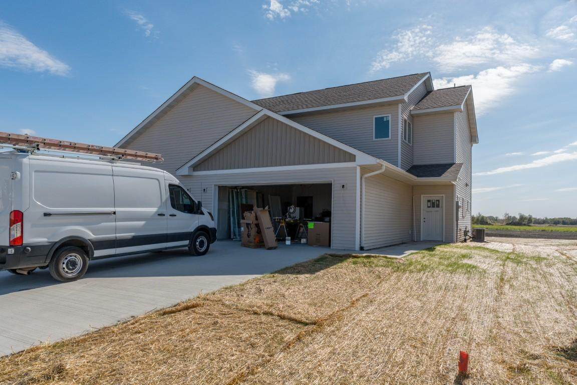 3201 Noble Drive - Photo 1