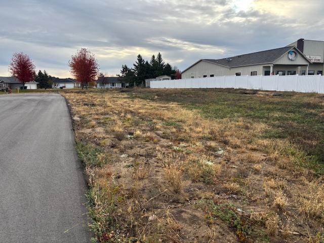 682-688 Voyager Drive - Photo 1