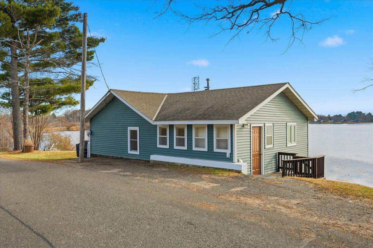 701 Baker Street - Photo 1