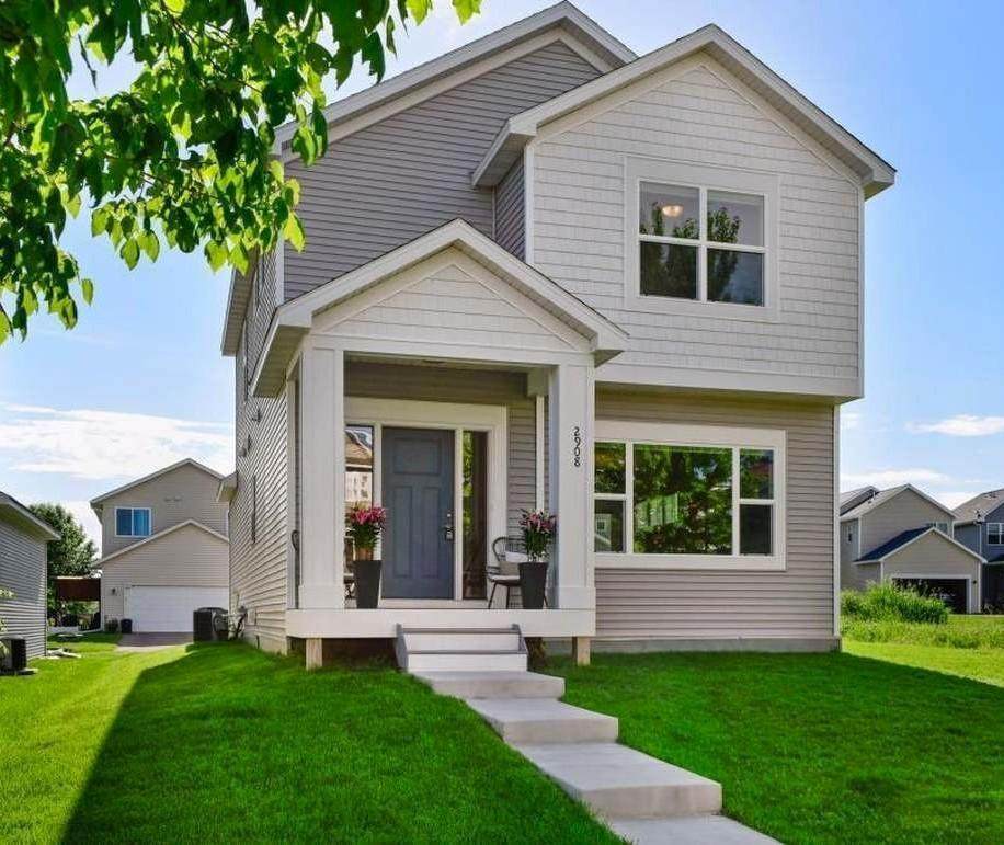 2908 Mark Twain Drive - Photo 1