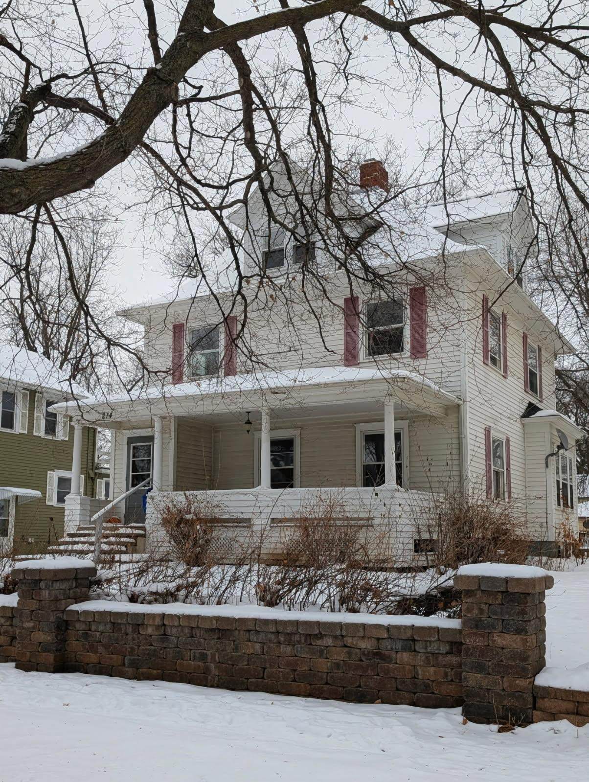 214 5th Street - Photo 1