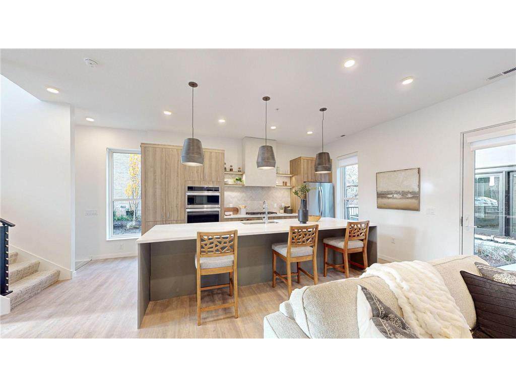 4 West Drive - Photo 1