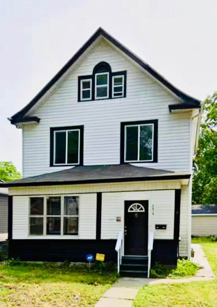 2818 Dupont Avenue - Photo 1