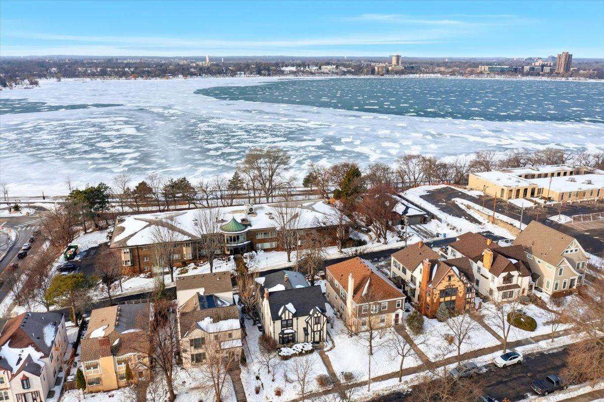 3540 Irving Avenue - Photo 1