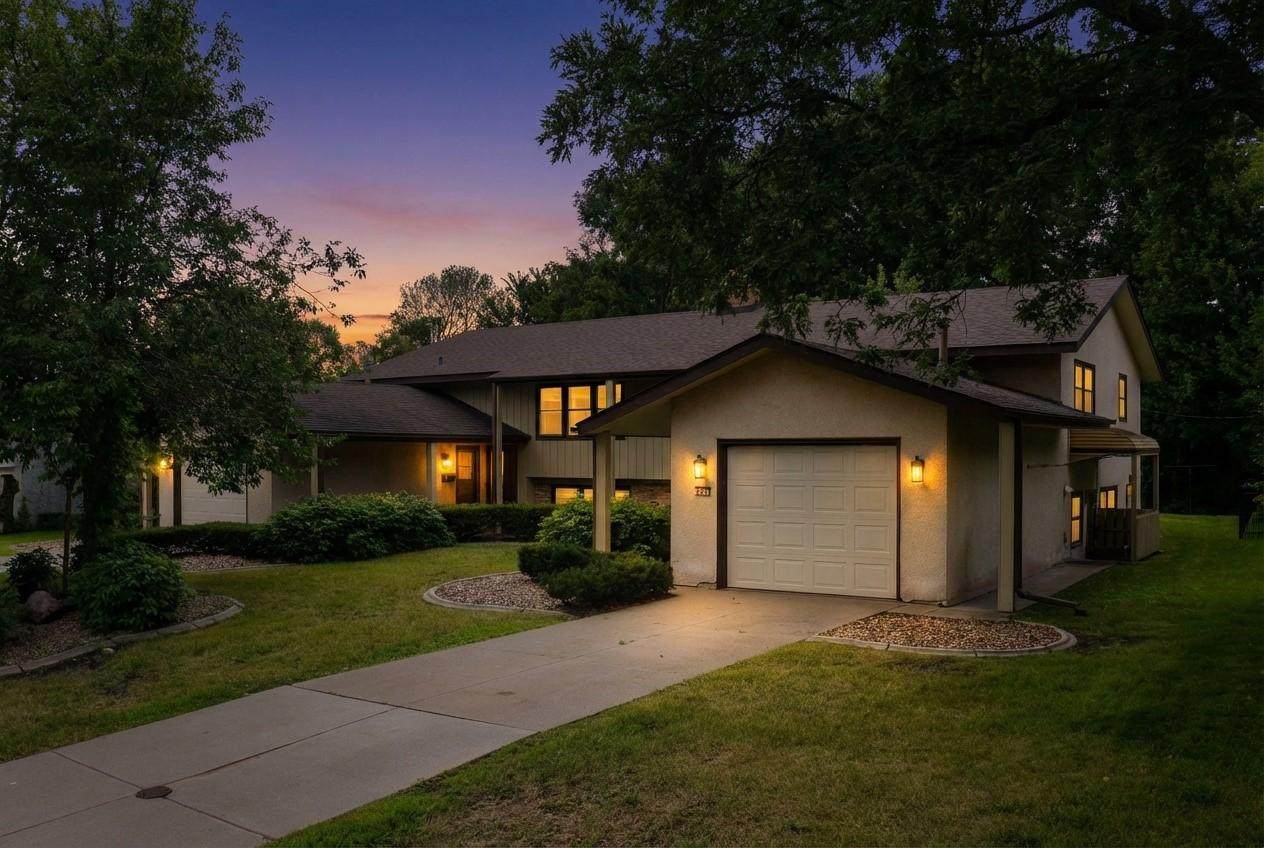 3308 Roosevelt Court - Photo 1