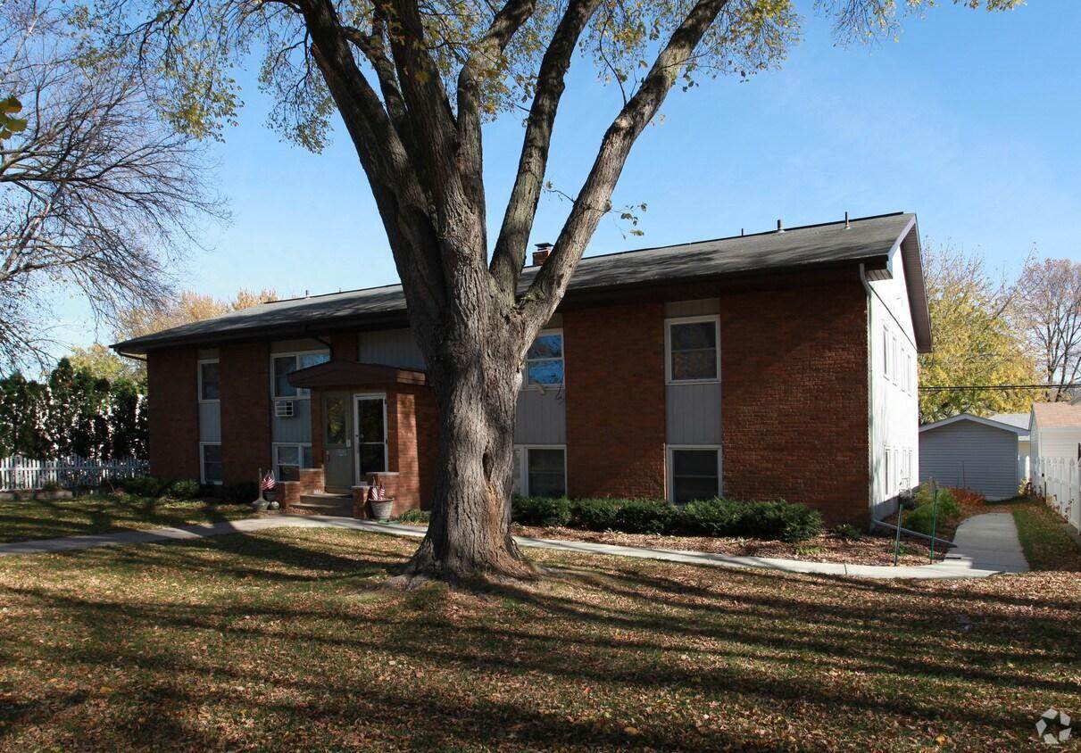 4225 Bloomington Avenue - Photo 1