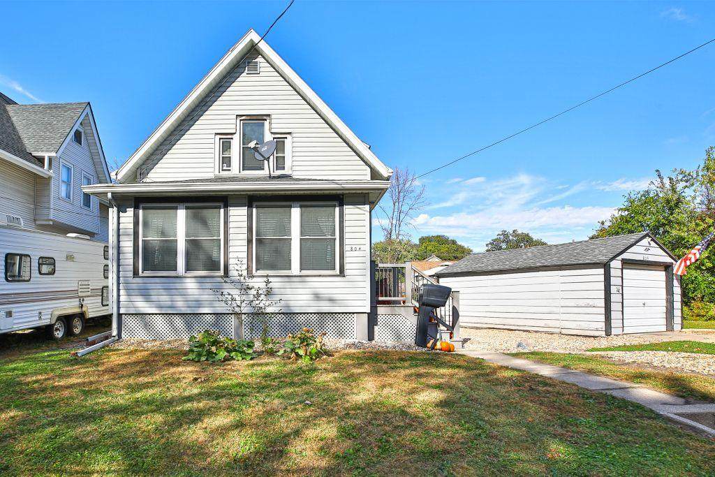 804 Water Street - Photo 1