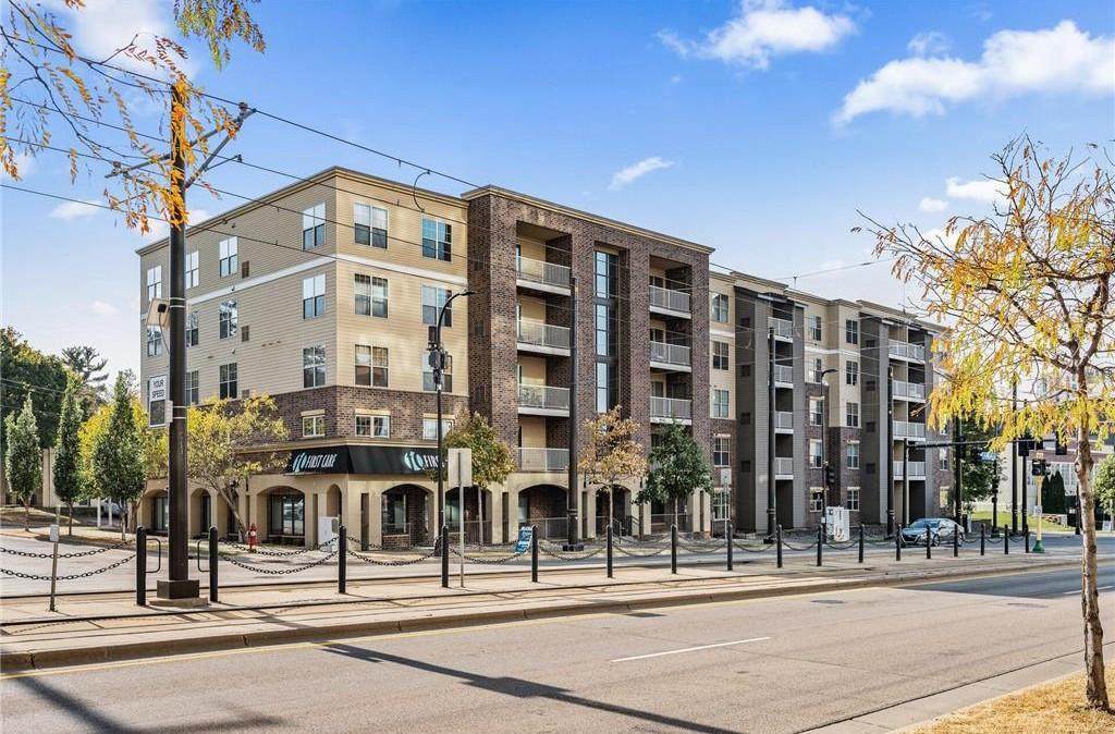 2900 University Avenue - Photo 1