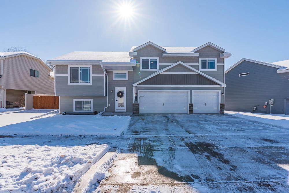 973 Holton Avenue - Photo 1
