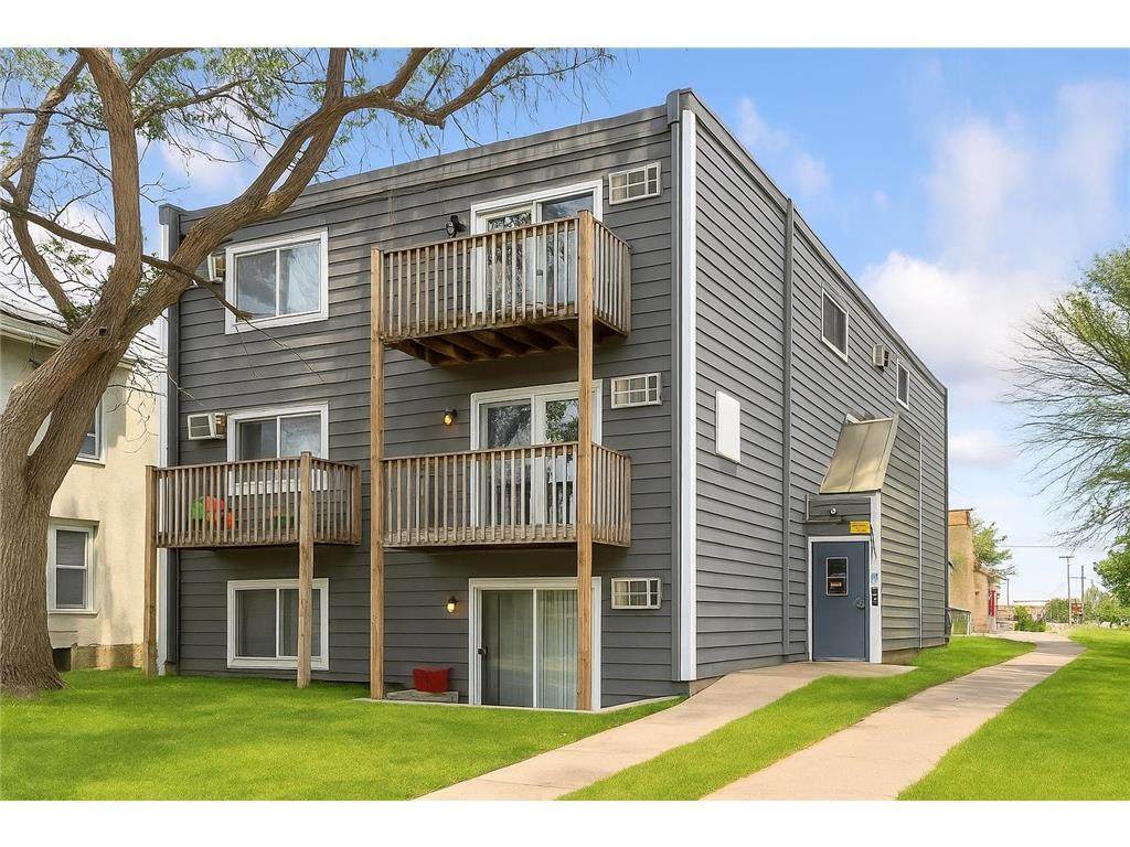 924 21st Avenue - Photo 1