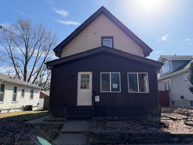 844 Armstrong Avenue - Photo 1