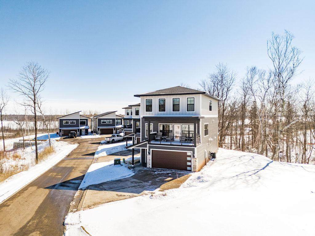 121 Kayak View Court - Photo 1