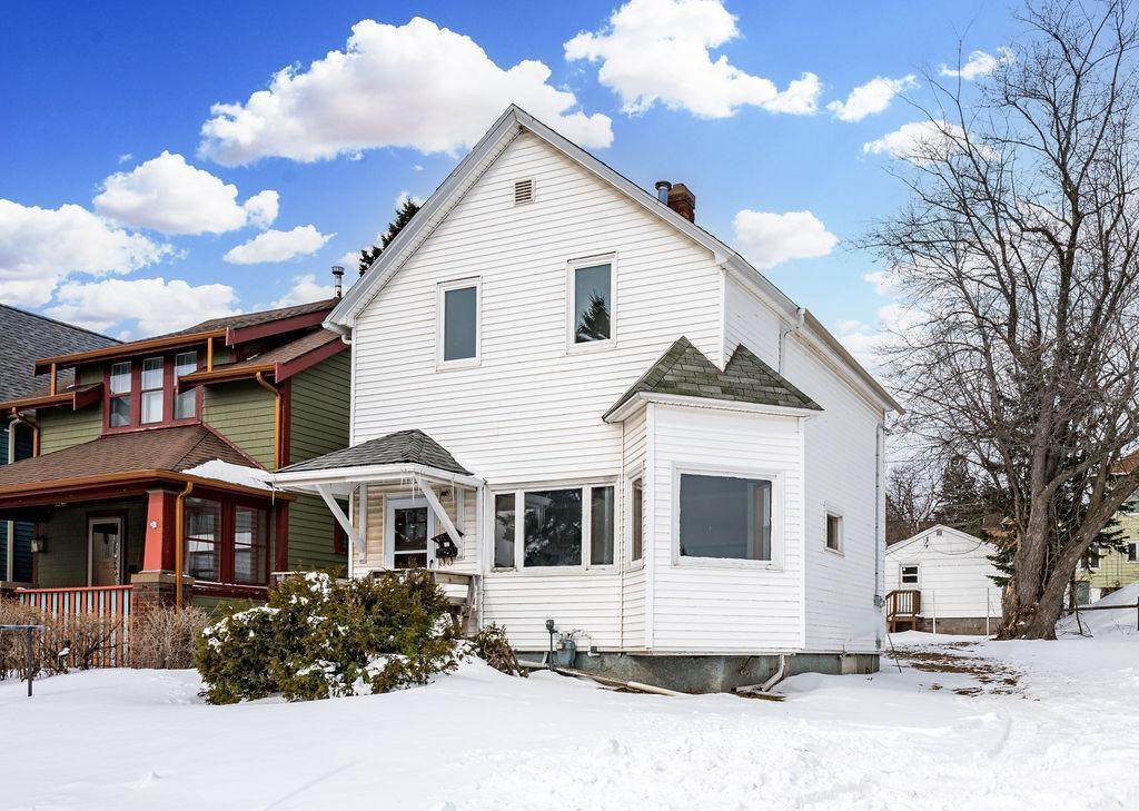 1027 9th Street - Photo 1