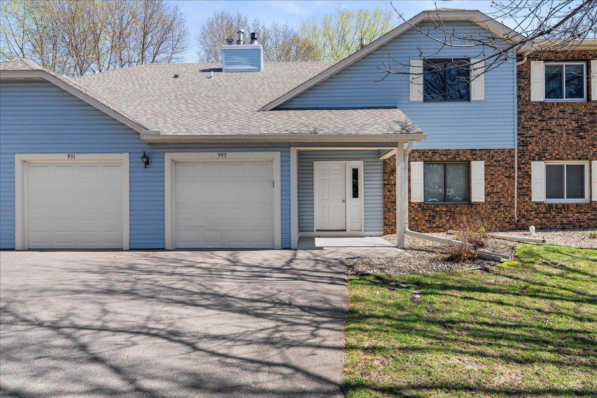 995 Heritage Court - Photo 1