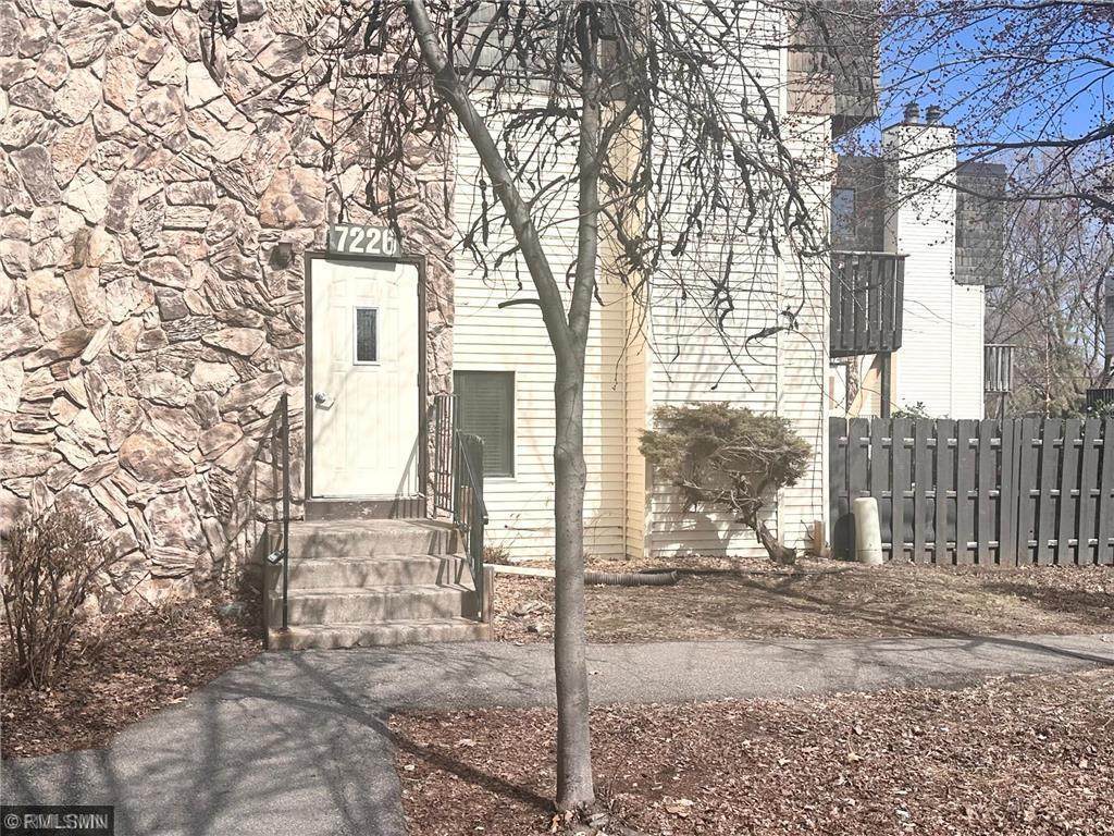 7226 72nd Lane - Photo 1