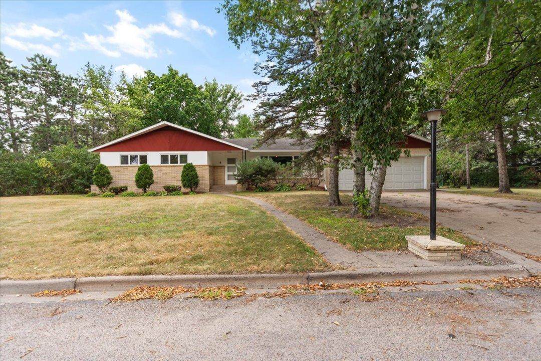 824 Willow Street - Photo 1